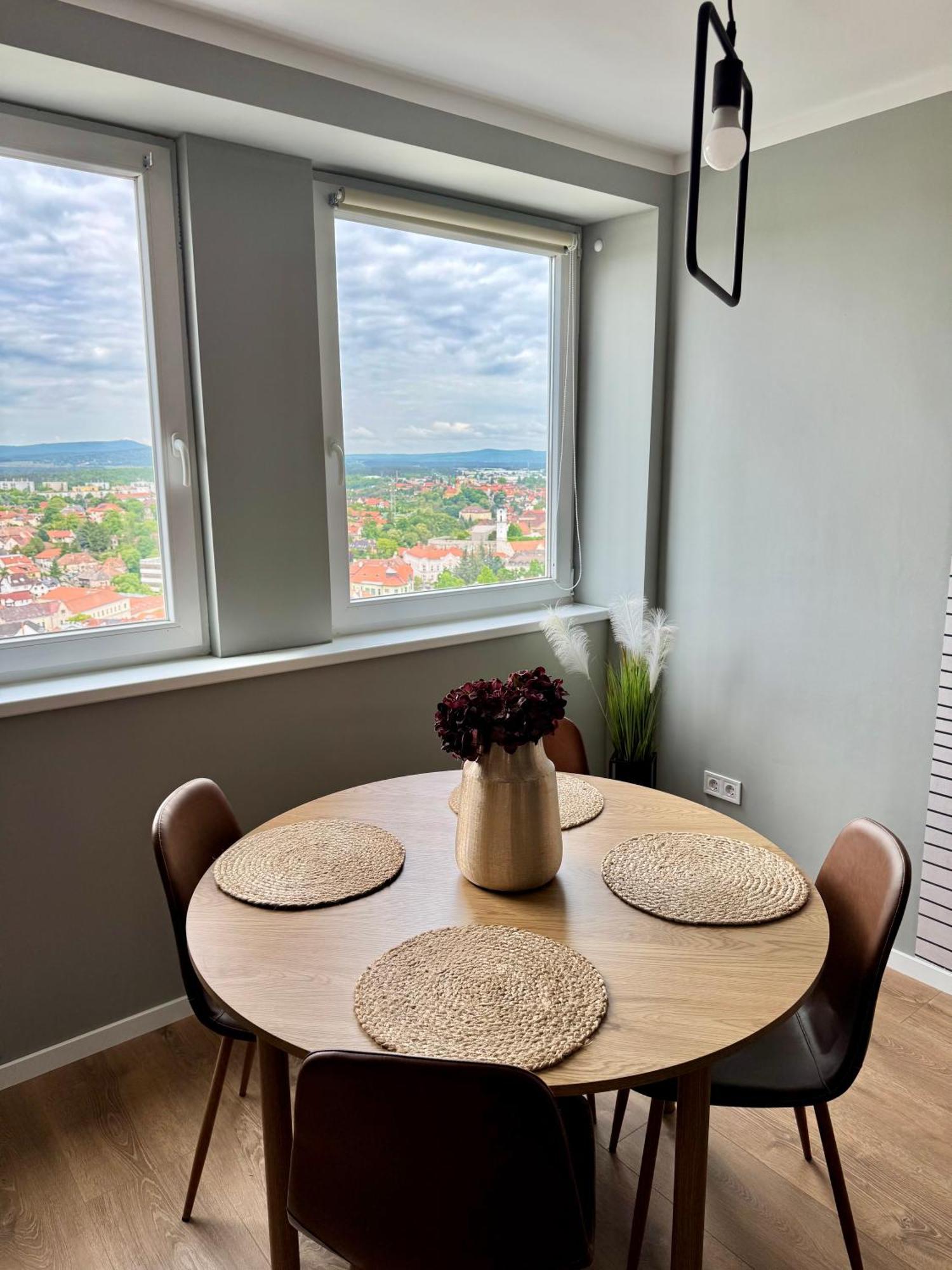 Panorama View Deluxe Apartment Veszprém Eksteriør bilde